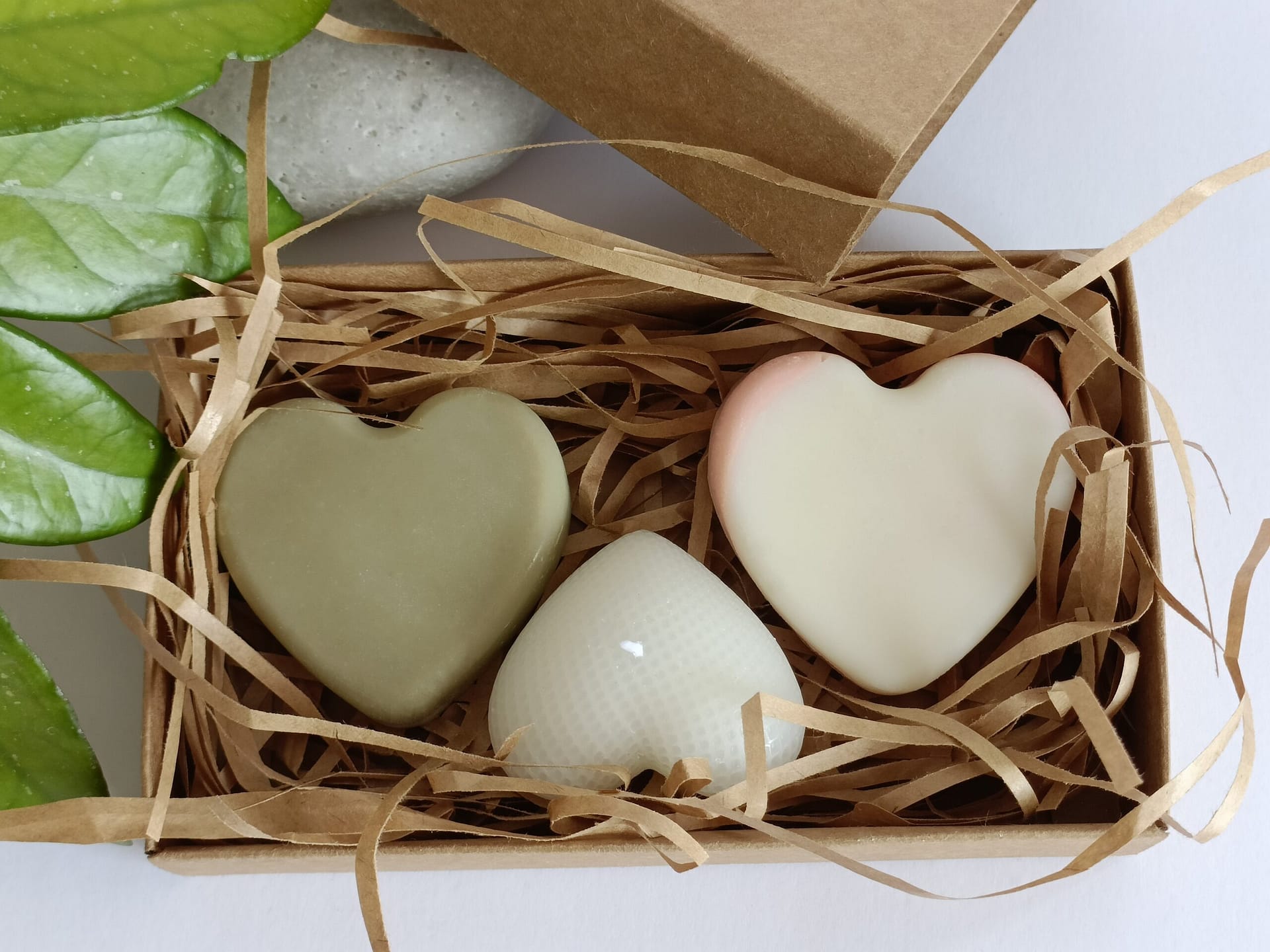 Heart-shaped soap & candle gift hamper