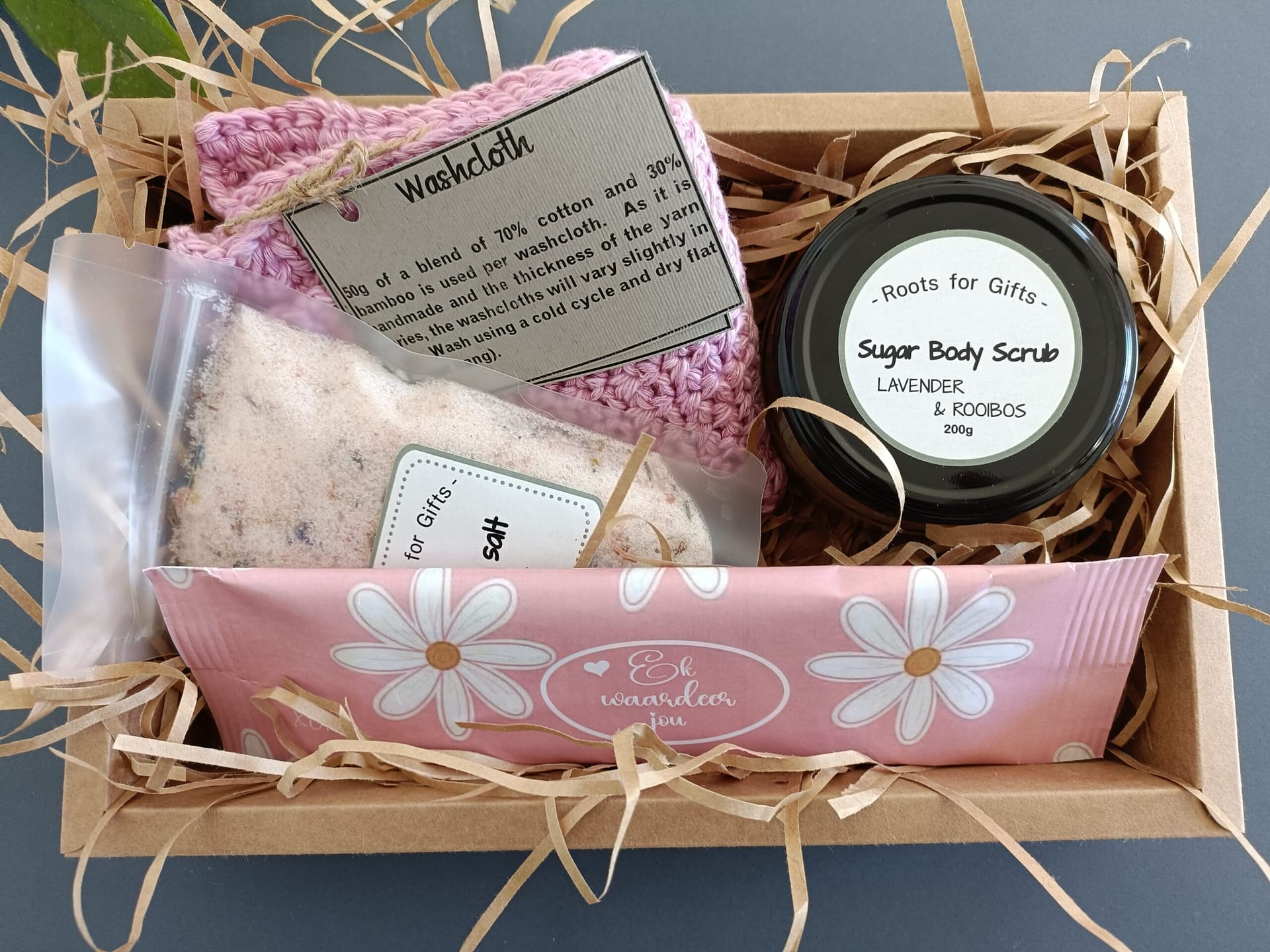 Pamper gift hamper