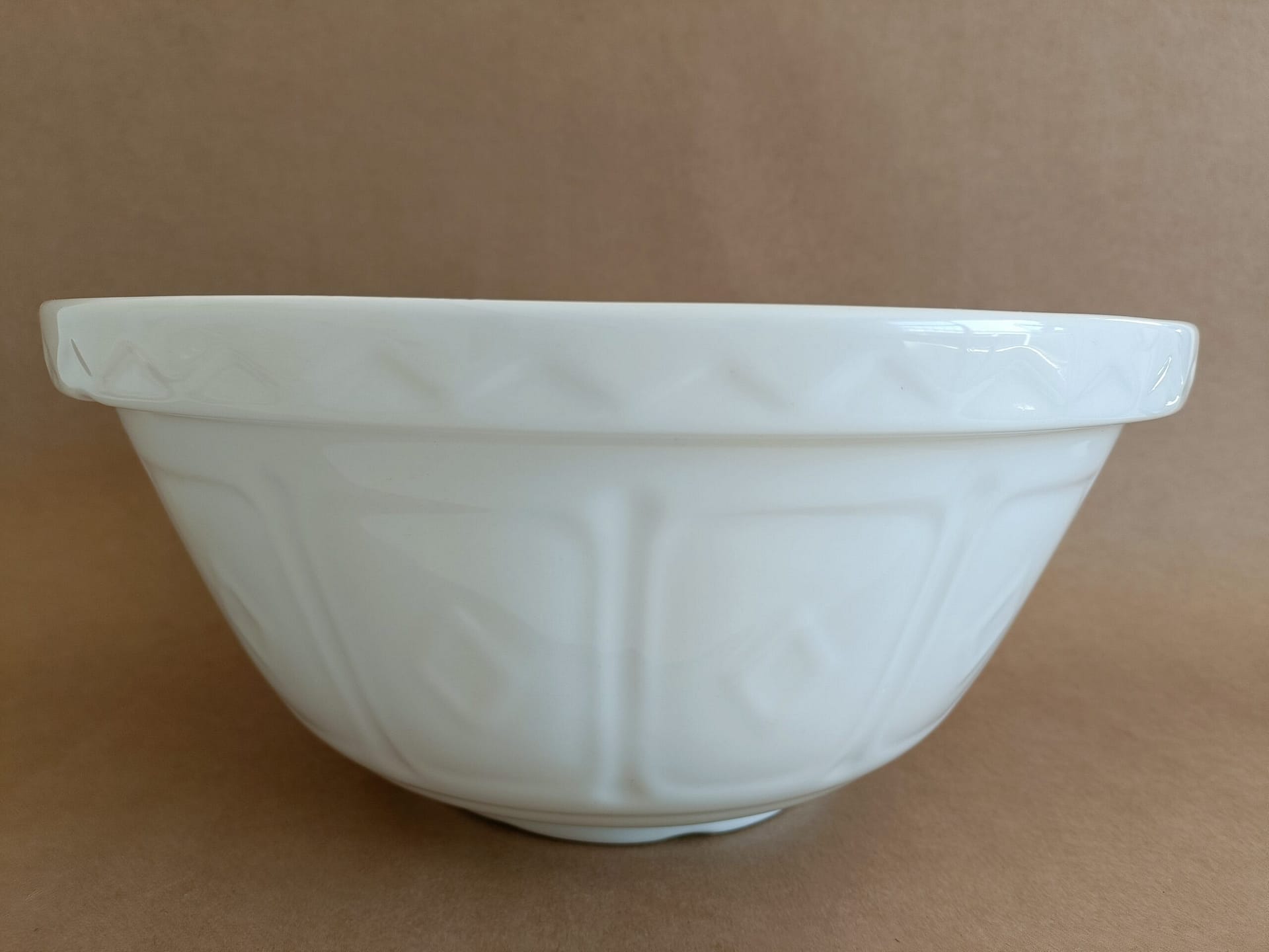 Ceramic mixing bowl